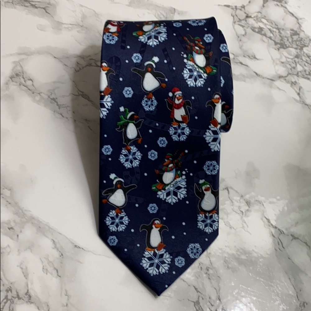 Hallmark holidays tie